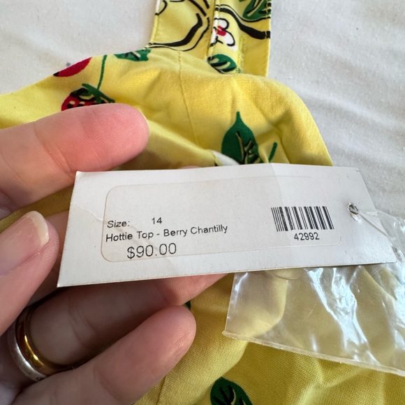 Trashy Diva BerryChantilly Women's Top - Picture 3 of 4